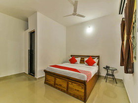 Hotel Ashoka King