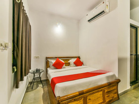 Hotel Ashoka King