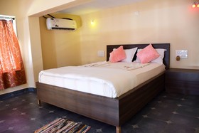 Sunny Sunrise La De Su Beach Resort