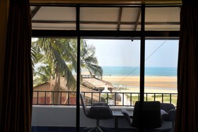 Sunny Sunrise La De Su Beach Resort