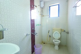 Hotel Vaibhav Hill Park