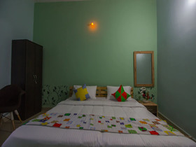 OYO Home 15911 Green View Studio