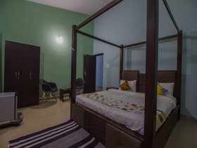 OYO Home 15911 Green View Studio