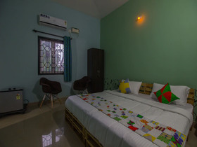 OYO Home 15911 Green View Studio