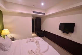 Seasons Hotel & Resorts