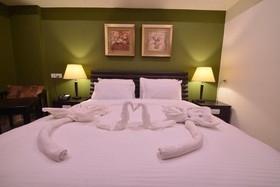 Seasons Hotel & Resorts