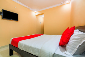 Srinivas Residency By OYO Rooms