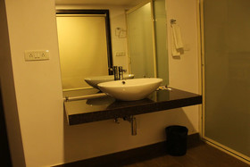 Shangri-La Jungle Resort