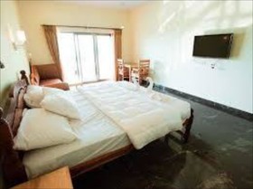 Aarya Boulevard by OYO Rooms