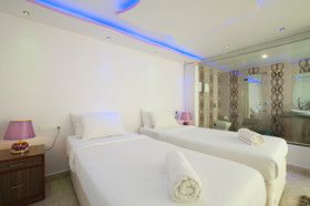 Boomerang Beach Resort & SPA Goa