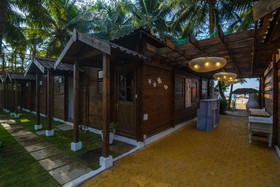 Larisa Beach Resort by Svenska
