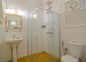 Larisa Beach Resort by Svenska