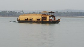 Majhi Hotel
