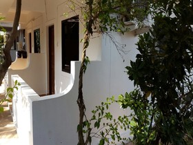 Majhi Hotel