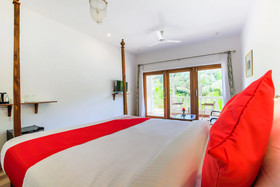 Morjim Plaza by OYO Rooms