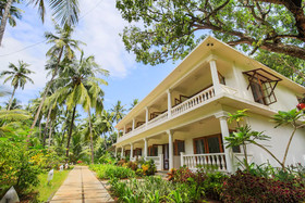 Morjim Plaza by OYO Rooms