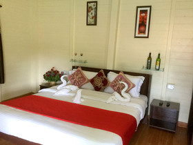 Morjim Queen Beach Resort