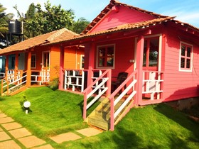 Morjim Queen Beach Resort
