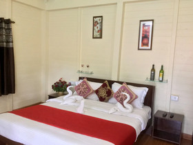 Morjim Queen Beach Resort