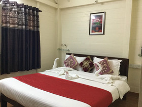 Morjim Queen Beach Resort