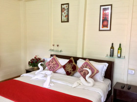 Morjim Queen Beach Resort