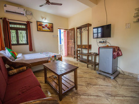 Morjim Sunset Guesthouse by OYO Rooms
