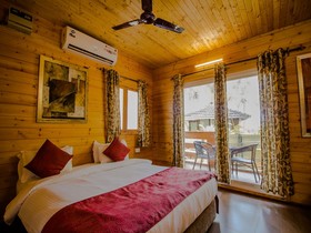 OYO 14147 Home Beach Facing Cottages Morjim