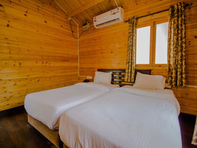 OYO 14147 Home Beach Facing Cottages Morjim