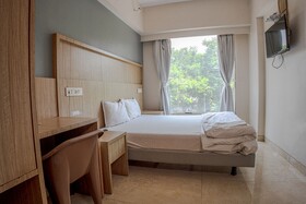 Kjsp Seasons Hotel