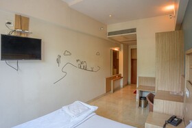 Kjsp Seasons Hotel