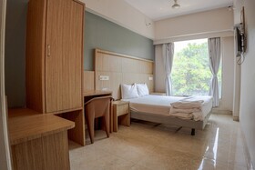 Kjsp Seasons Hotel