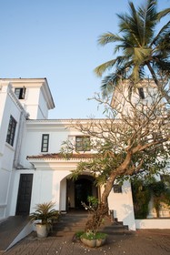 Sol De Goa by Sereno