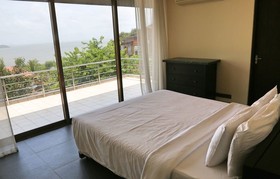 The Acacia Villa Reis Magos Classic