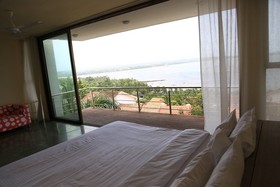 The Acacia Villa Reis Magos Classic