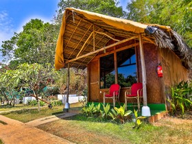 Vartys - The Hillside Huts