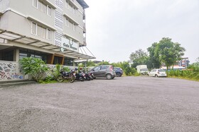 Avasa Grand by Fabhotel
