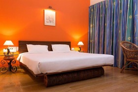 Hawaii - The Sea Side Village Retreat