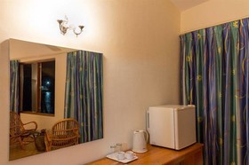 Hawaii - The Sea Side Village Retreat