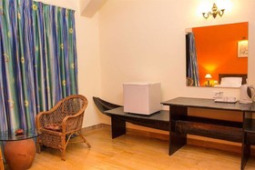 Hawaii - The Sea Side Village Retreat