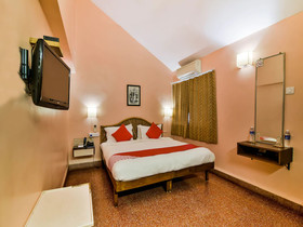 Hotel Gopika International by OYO Rooms