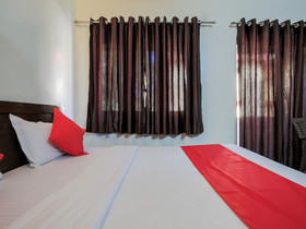 OYO 9518 Hotel Aqua Mira