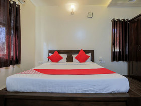 OYO 9518 Hotel Aqua Mira