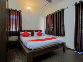 OYO 9518 Hotel Aqua Mira