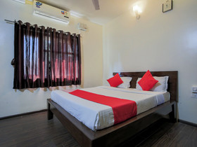 OYO 9518 Hotel Aqua Mira