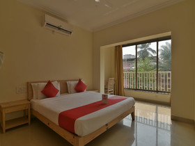 The Palm Air Hotel