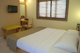 Sandalwood Hotel & Retreat