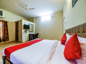 Hotel Empire by OYO Rooms