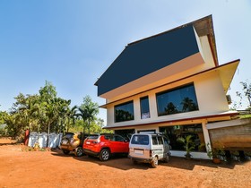 Hotel Empire by OYO Rooms