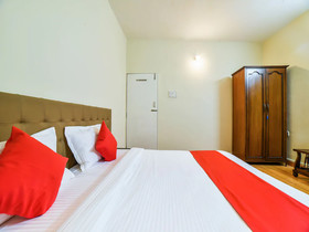 Hotel Empire by OYO Rooms