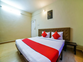 Hotel Empire by OYO Rooms